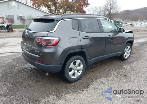 2018 Jeep Compass Latitude 4X4 from USA, damaged, VIN 3C4NJDBB9JT366682